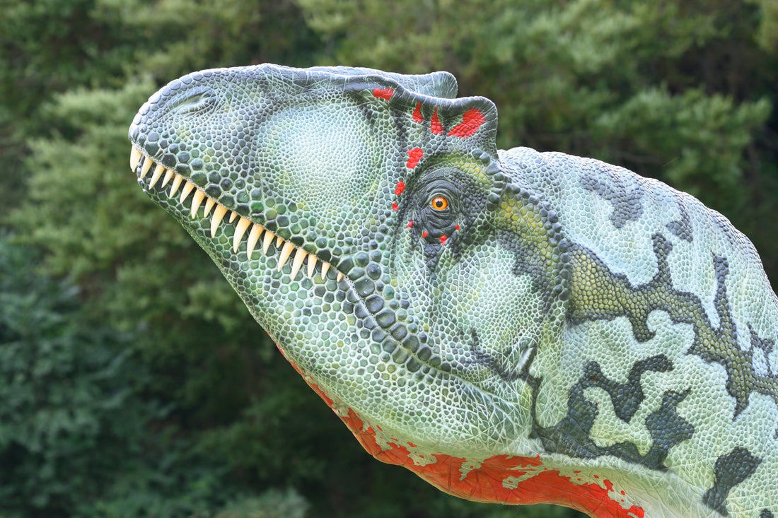 Dinosaur Handbags? Let’s Not Go Extinct for Style