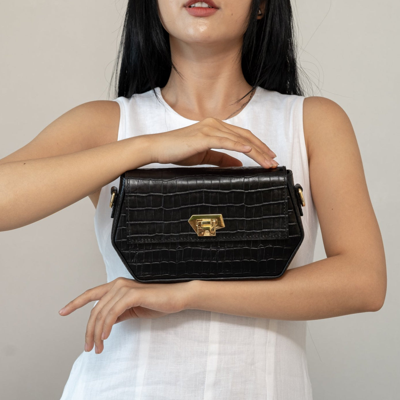 Leather Shoulder Bag - Sofia.