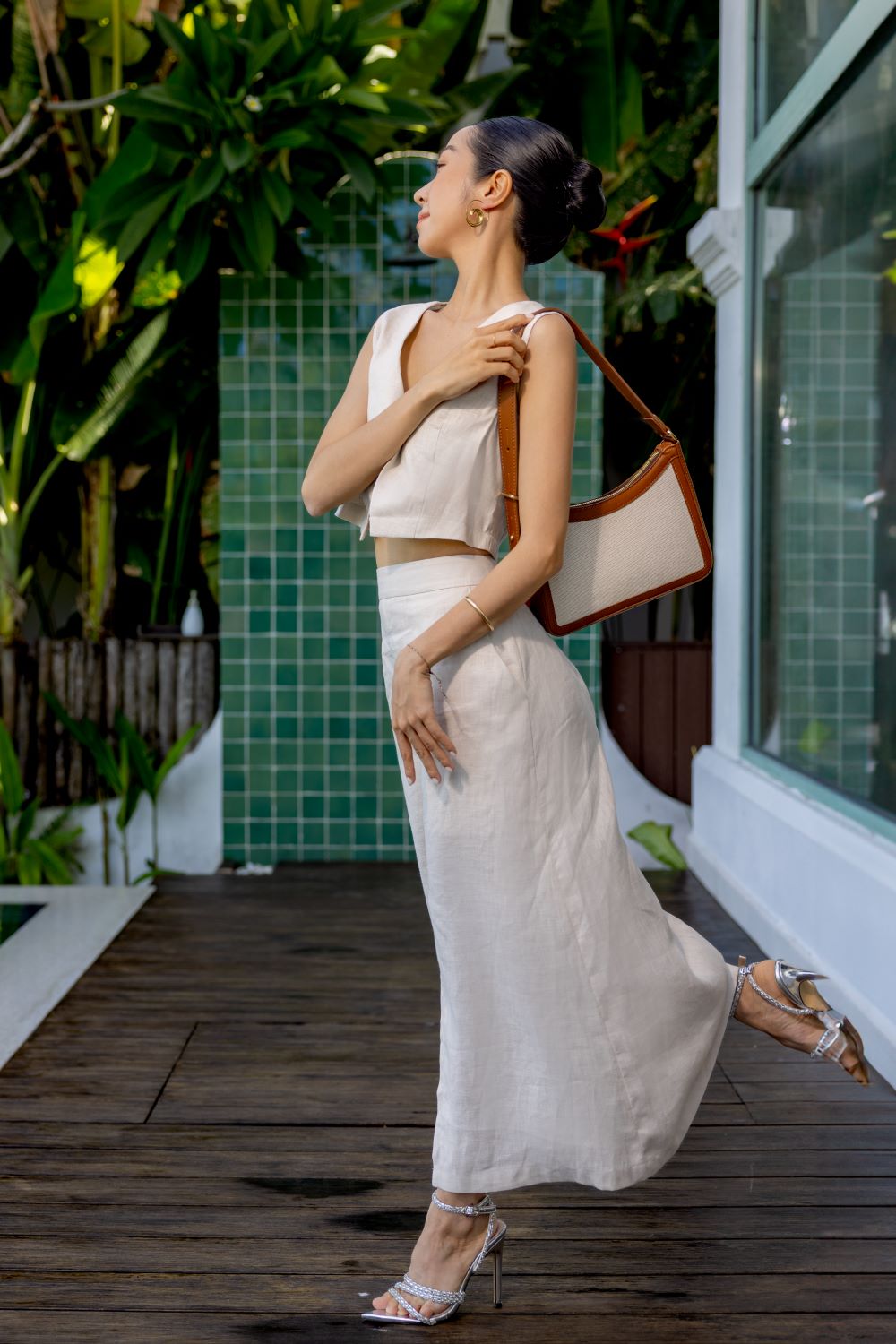 Lunar Charm Shoulder - Brown.