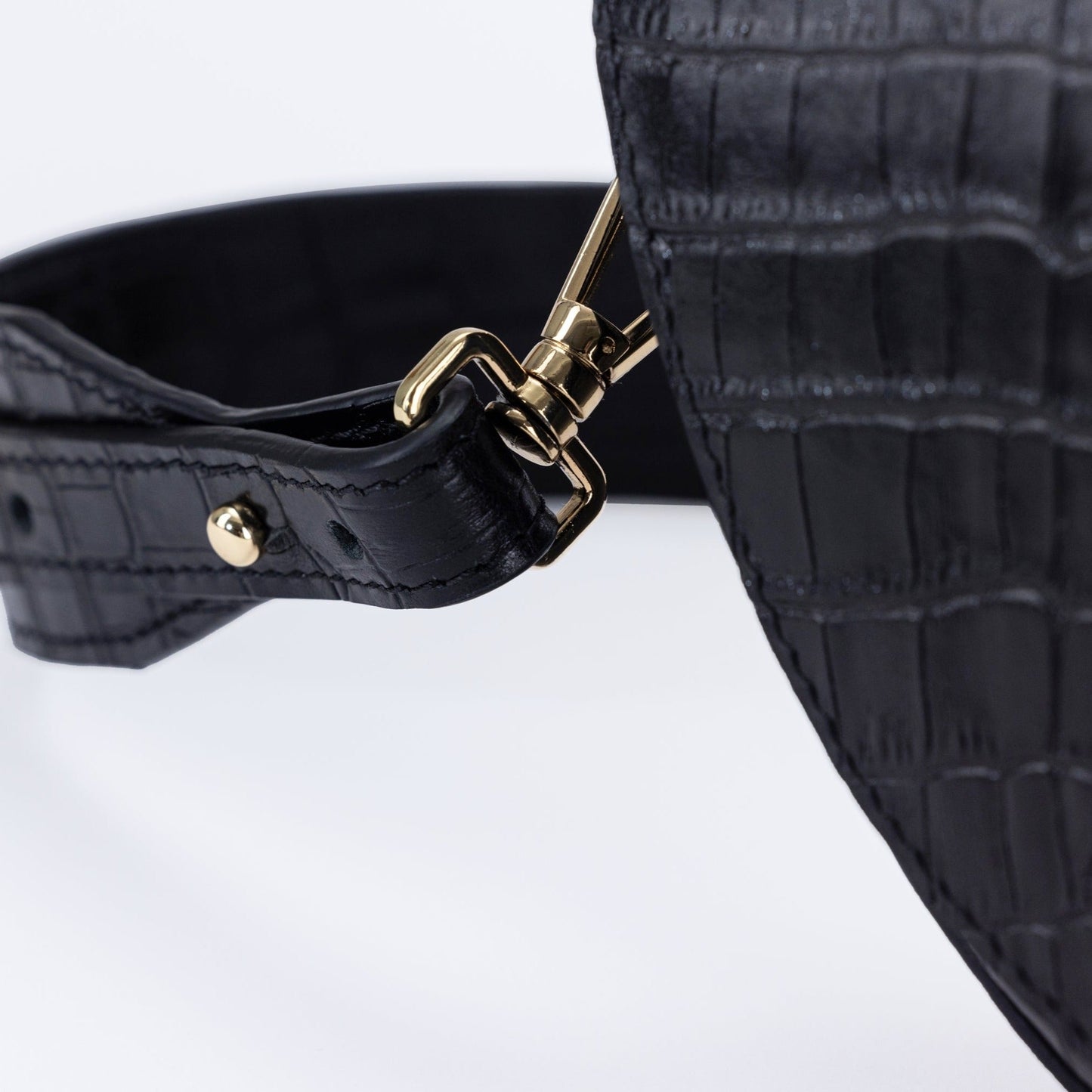 Iris Black - Crossbody Bag.