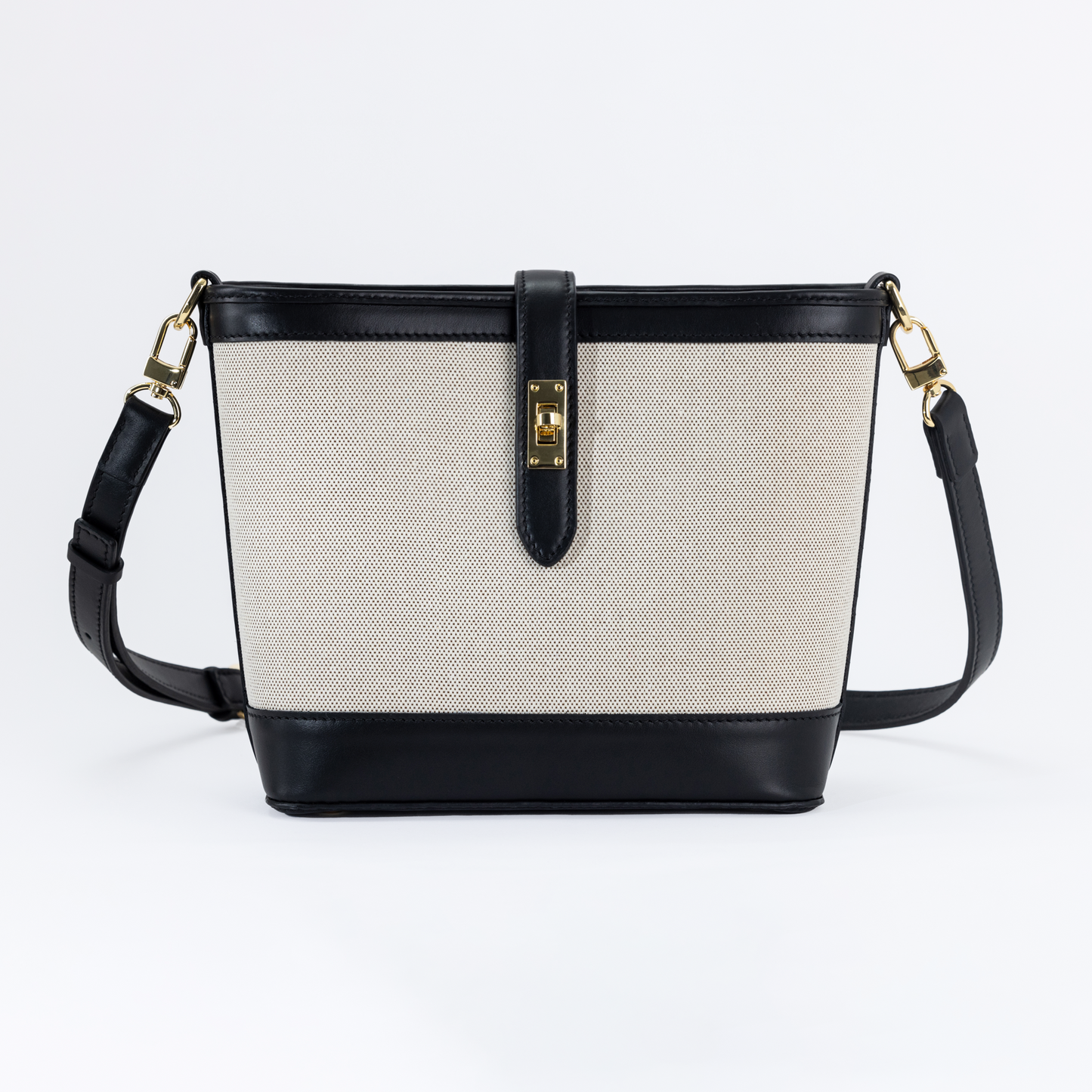 Chic City Bucket - Black.