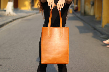 Woman Laptop Bag with Button